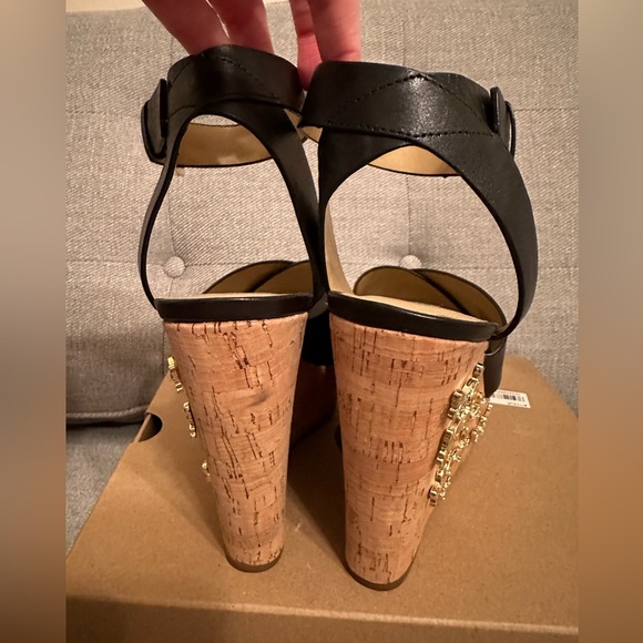 MICHAEL Michael Kors leather wedges with butterfly details 🦋 - Picture 2 of 6